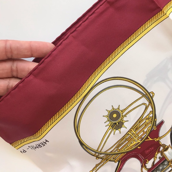 SOLD ⛄️ New Authentic Hermes 100% Silk Scarf - Picture 14 of 16